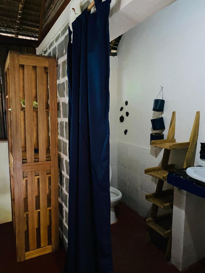 Tamarin Lodge Ampangorinana Bagian luar foto