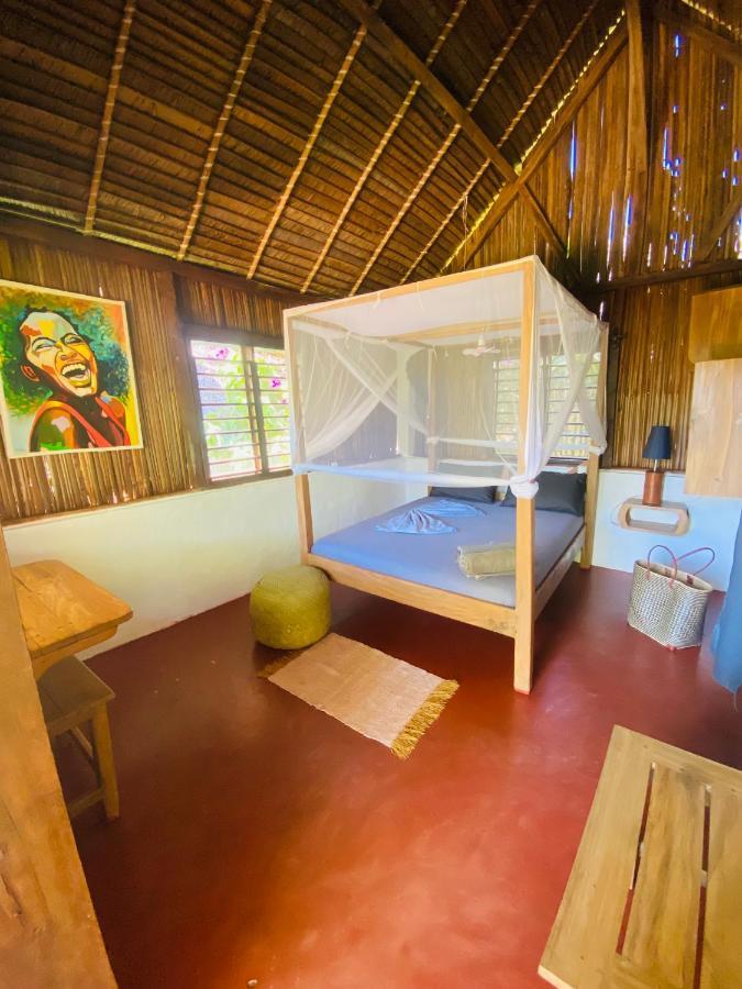 Tamarin Lodge Ampangorinana Bagian luar foto