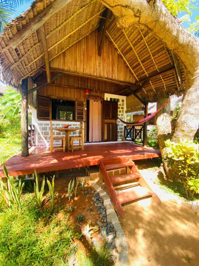 Tamarin Lodge Ampangorinana Bagian luar foto