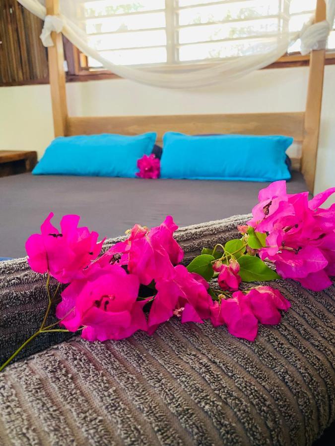 Tamarin Lodge Ampangorinana Bagian luar foto