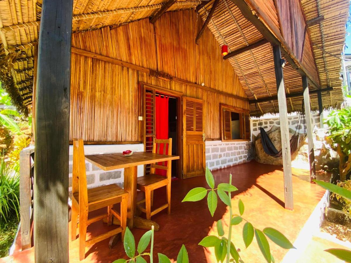 Tamarin Lodge Ampangorinana Bagian luar foto