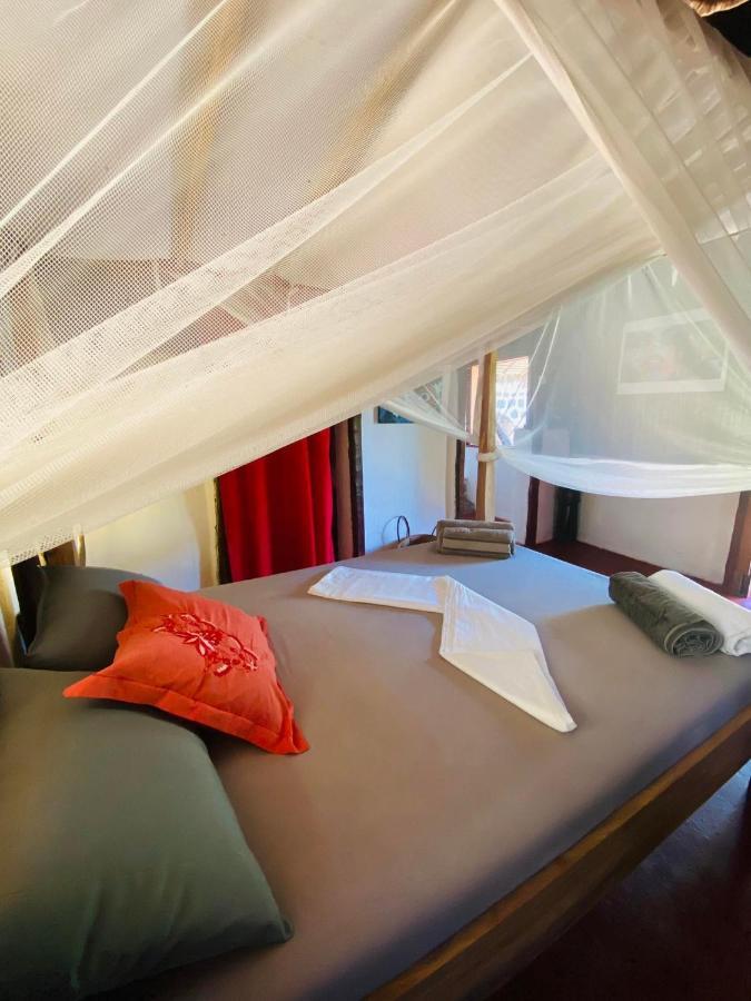 Tamarin Lodge Ampangorinana Bagian luar foto