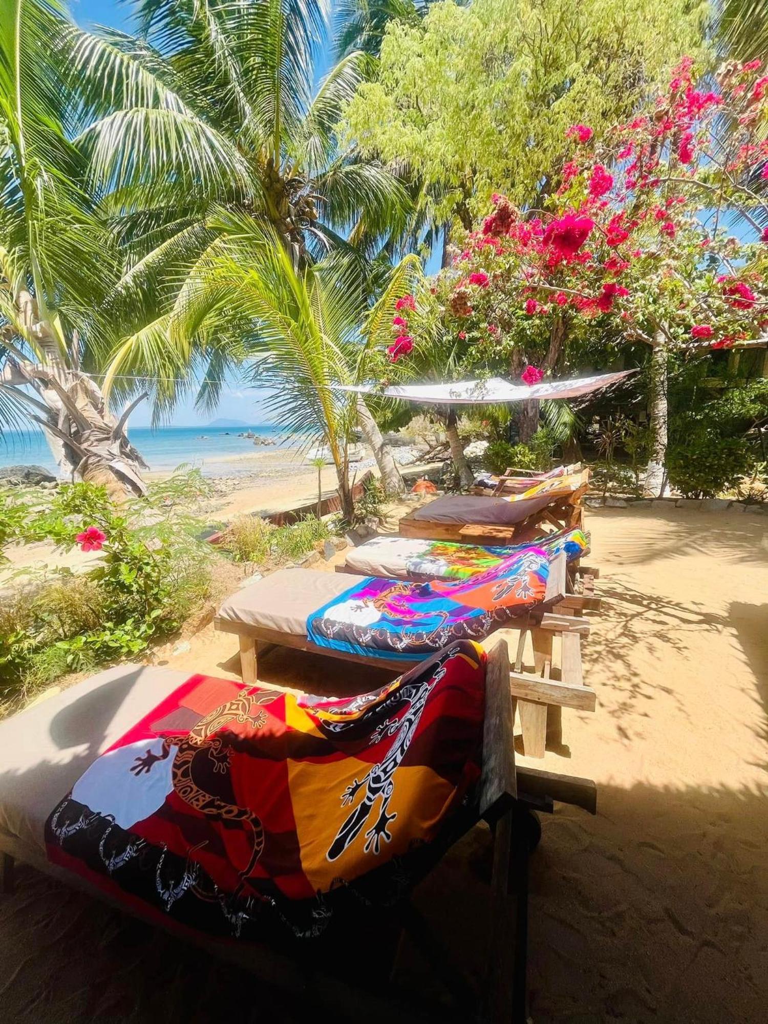 Tamarin Lodge Ampangorinana Bagian luar foto